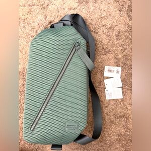 Lululemon Fast Track Bag 8L Knit Mesh Green Only